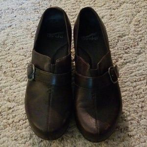 Dansko clogs (brown)